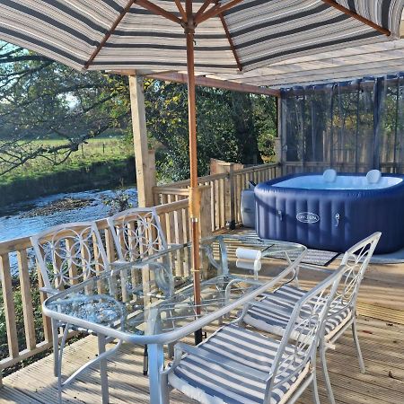 Hotel Riverside Cabin At Pen-Y-Bont Mill Oswestry Esterno foto