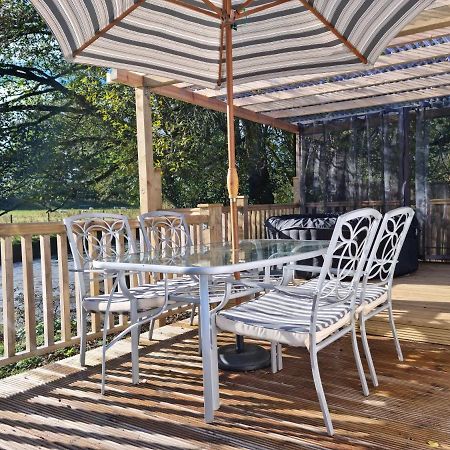 Hotel Riverside Cabin At Pen-Y-Bont Mill Oswestry Esterno foto