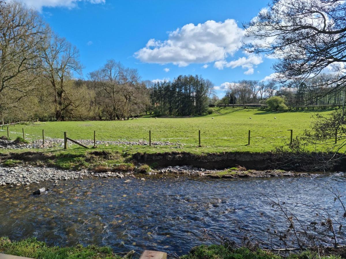 Hotel Riverside Cabin At Pen-Y-Bont Mill Oswestry Esterno foto