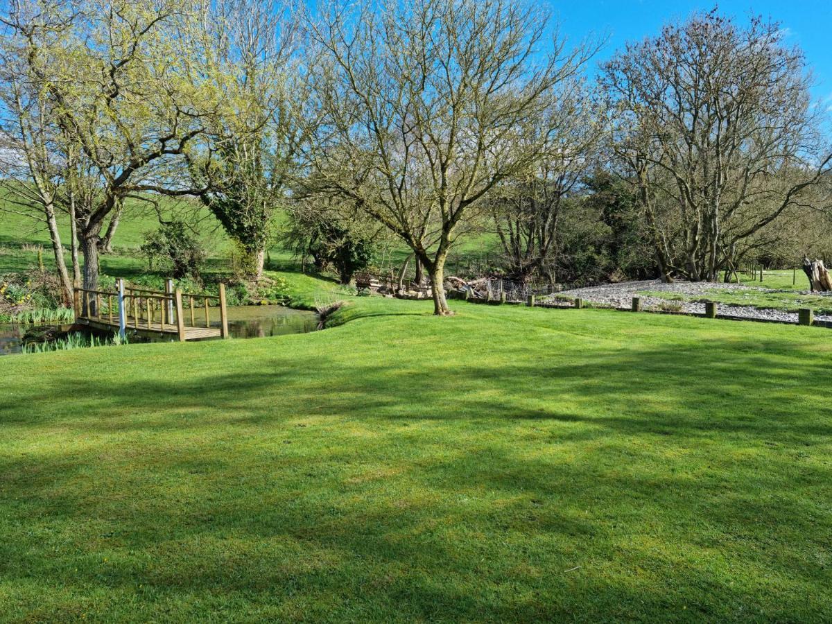 Hotel Riverside Cabin At Pen-Y-Bont Mill Oswestry Esterno foto