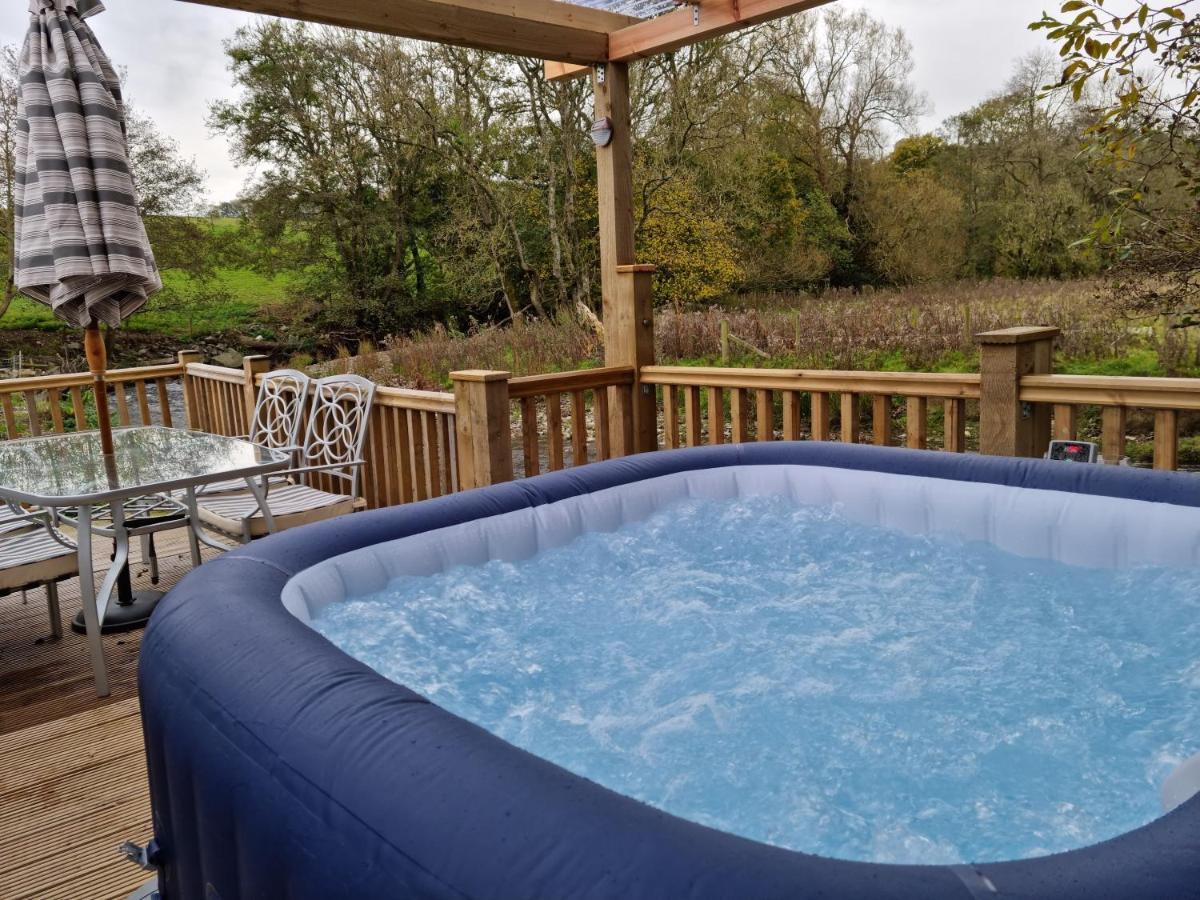 Hotel Riverside Cabin At Pen-Y-Bont Mill Oswestry Esterno foto